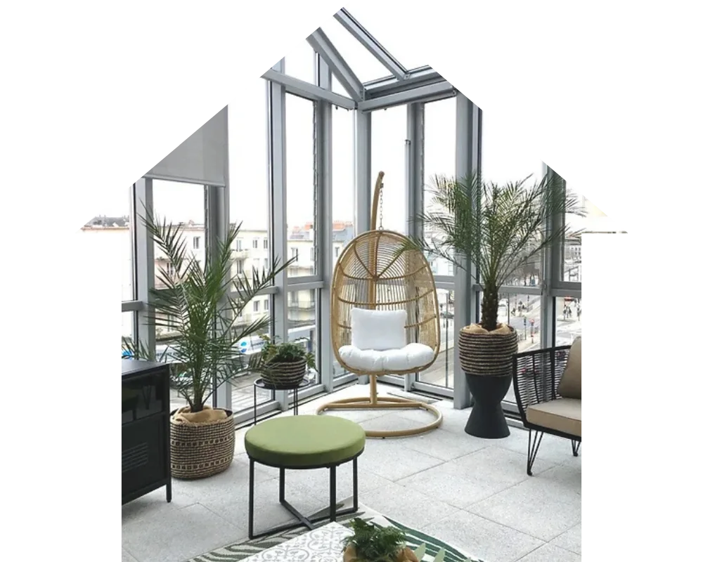 Véranda aménagée et décorée par Oser mon Intérieur à Rennes
