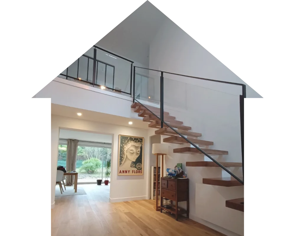 Escalier et garde-corps métalliques réalisés par Socom Industrie, métallerie à Rennes